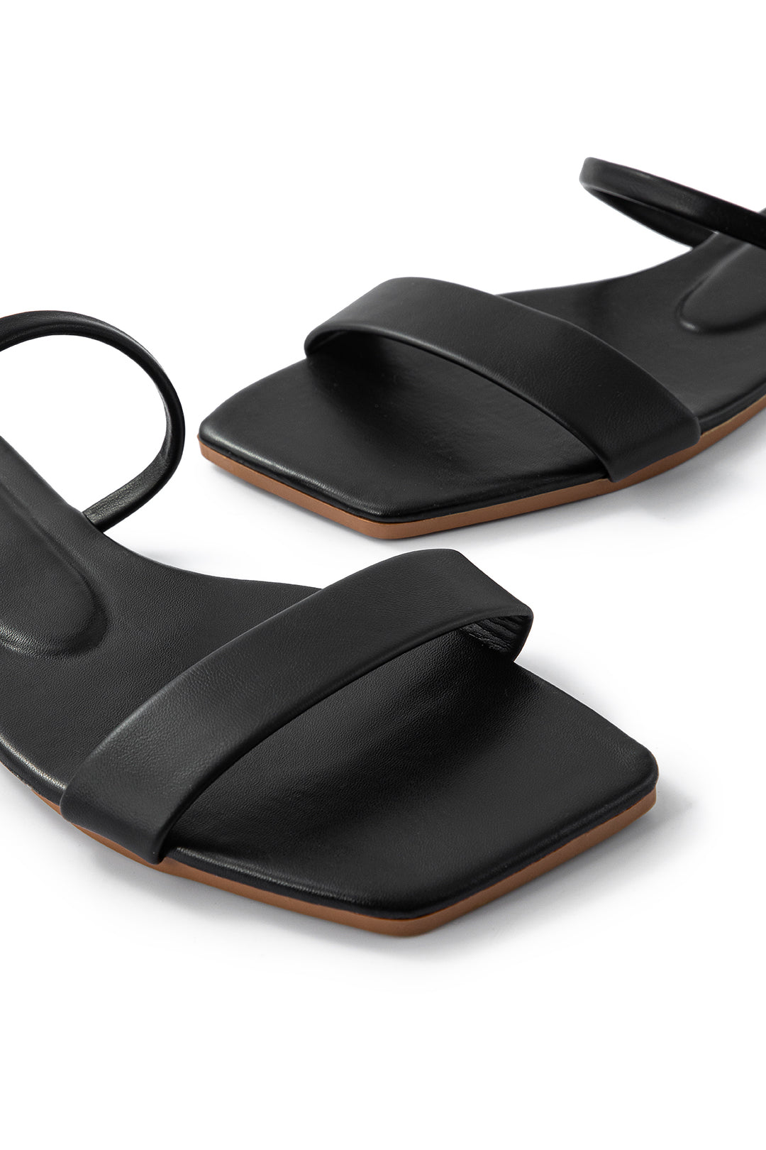 Basic Flat σανδάλια με τετράγωνη μύτη