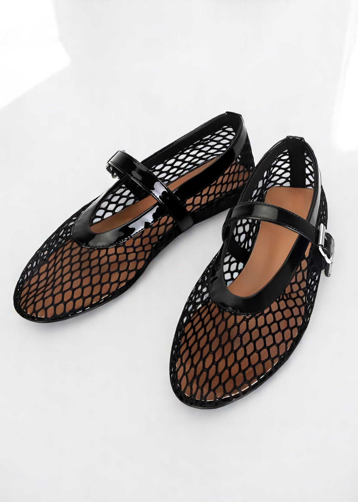 Luna – Mesh Flats με Μοντέρνο & Δηλωτικό Στυλ